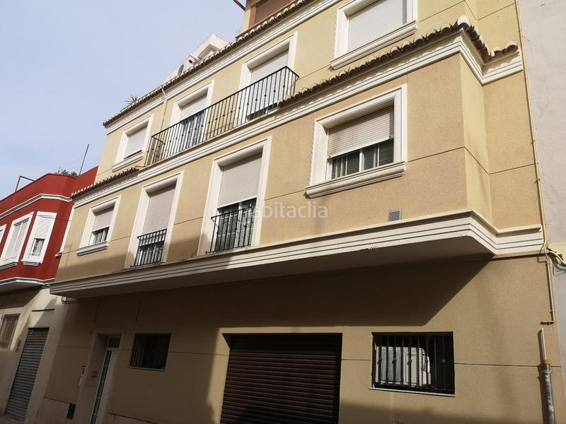 Foto 4da784c5-e433-4bd0-825b-5e052bc3a1d6. Casa adossada a Sants Patrons Alzira