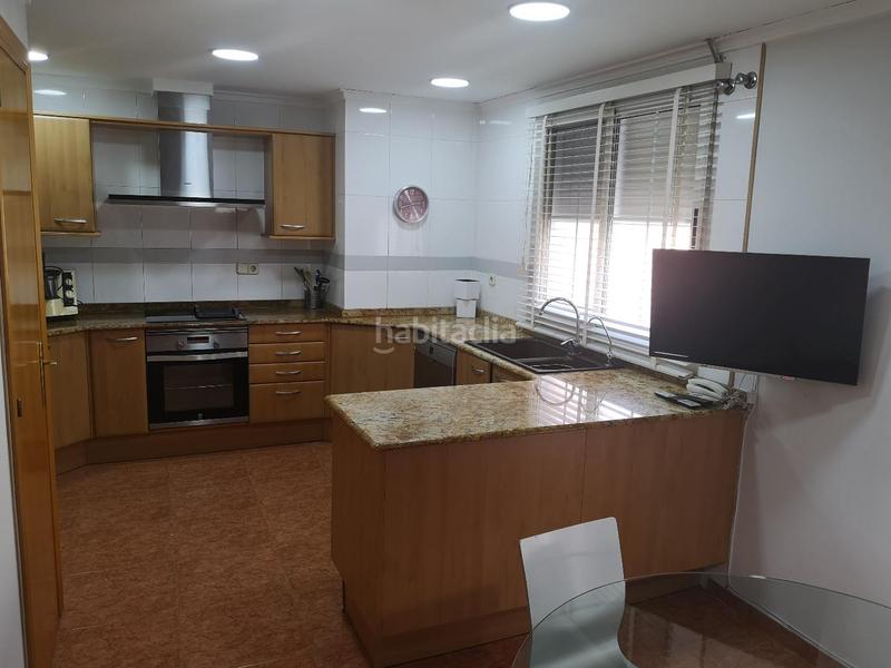 Foto 63b66c89-eab1-4444-b448-1f3b716229cc. Casa adossada a Sants Patrons Alzira