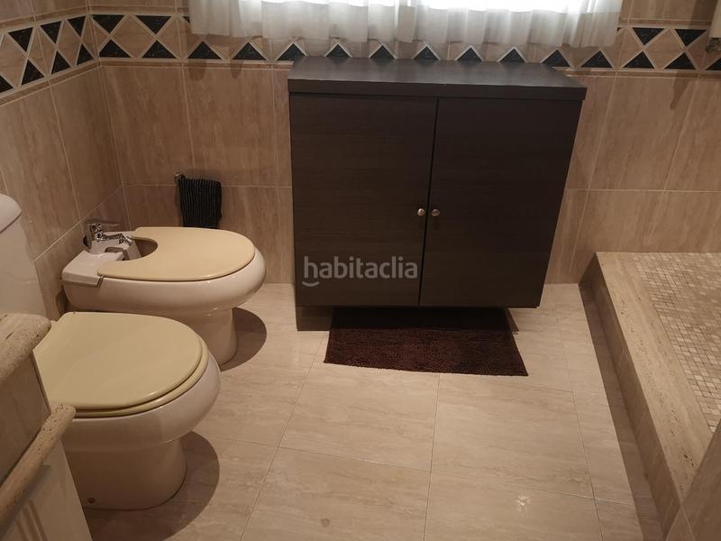 Foto c126adb3-8105-46e2-a91f-825c214162c4. Casa adossada a Sants Patrons Alzira