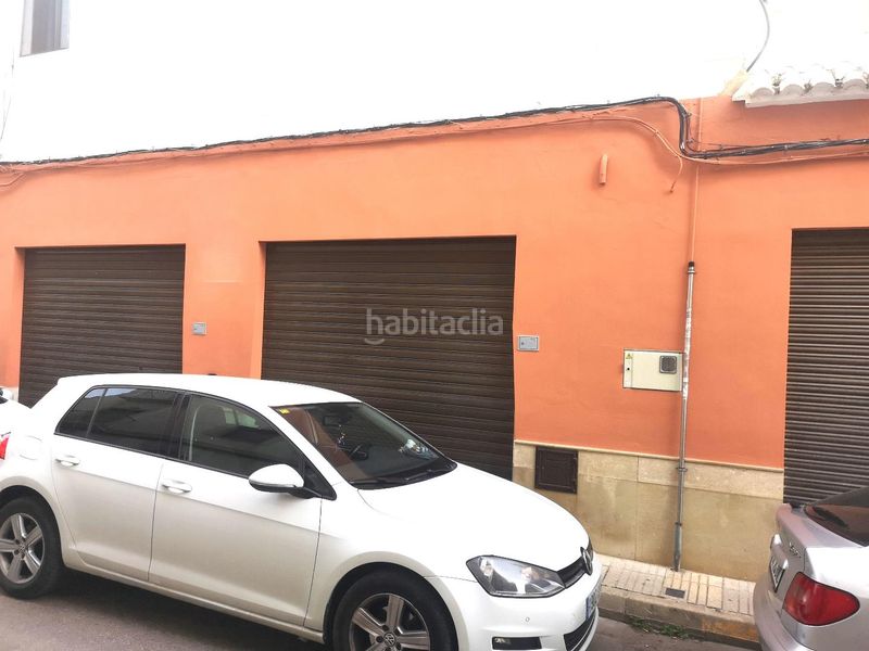 Foto 11dba057-1fca-4f49-8580-9c259e158113. Aparcament cotxe a Sants Patrons Alzira