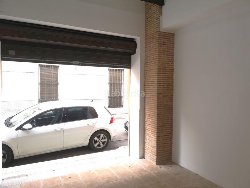 Foto 6a46cef2-6496-4391-8986-27598eeb3d04. Aparcament cotxe a Sants Patrons Alzira