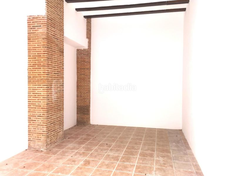 Foto 869799ec-3743-4fb9-9a66-4bd68441b68f. Aparcament cotxe a Sants Patrons Alzira