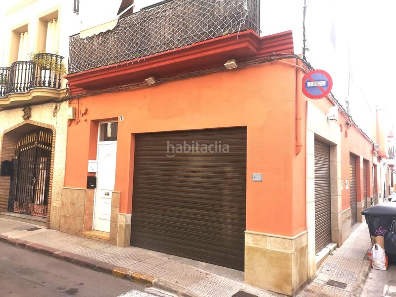 Foto d661275c-2bd4-4ae9-a53c-340797132965. Aparcament cotxe a Sants Patrons Alzira
