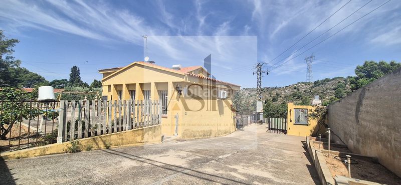 Foto d85b9c2e-5e1a-4a08-952b-88353fdcafb1. Casa amb piscina a Alginet