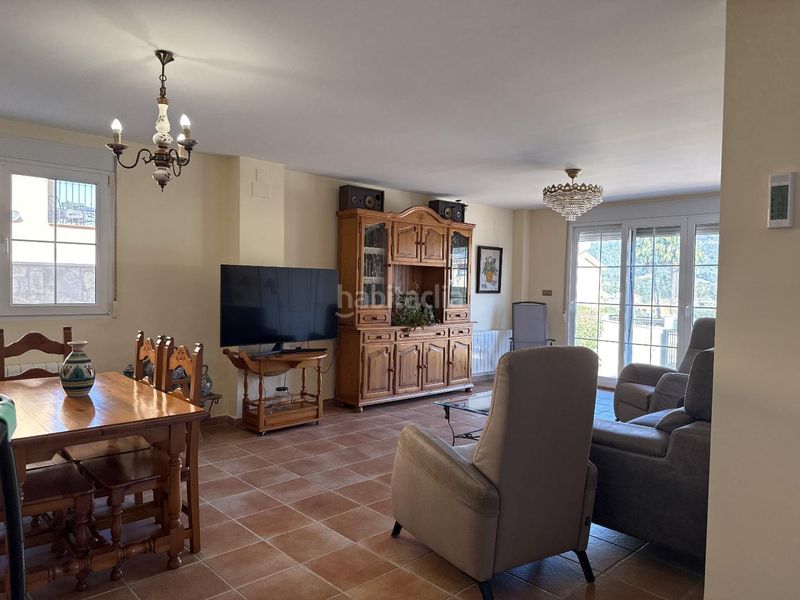 Foto 4efec2ed-e338-475d-9ac2-291c95ea72d8. Casa amb piscina a Urbanitzacions i Pedanies Sud Alzira