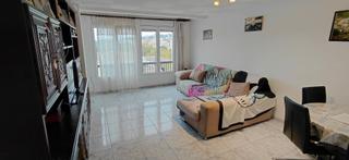 Etagenwohnung in La Vila. Piso economico de tres habitaciones!!!!