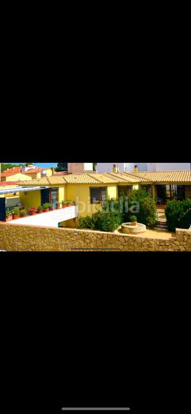 Foto f3c1a847-d3a7-492a-8119-bf2a325c467a. Xalet amb xemeneia calefacció aparcament piscina a Llançà