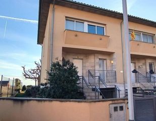 Semi detached house in Castellser�. Oportunidad �nica en castellser�.