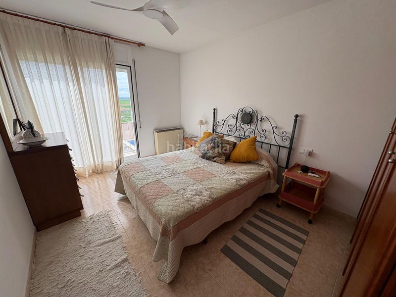 Foto 5bd95d20-256c-493f-9fd8-dfa68e7f9367. Casa adossada amb calefacció aparcament a Castellserà