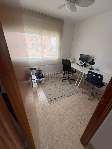 Foto 912f1391-c456-4233-981b-eb42e35b8d86. Casa adossada amb calefacció aparcament a Castellserà