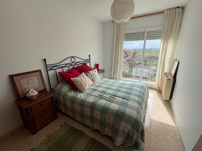 Foto b3e15269-f6e1-41a1-a42b-c74d361a7071. Casa adossada amb calefacció aparcament a Castellserà