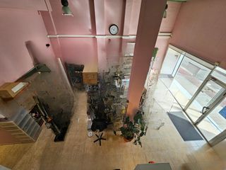 Business premise in Instituts-Universitat. Local comercial de 213 m junto al eix comercial de lleida. gran