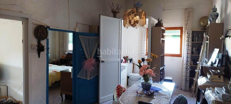 Foto c2581b25-a04d-4819-aea6-a24d6735ea93. Casa adossada a Sant Martí de Riucorb