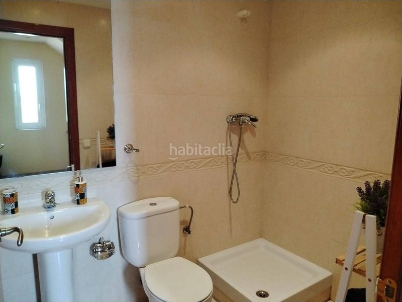Foto 74599498-2d2c-4a87-a0aa-23403dce8c05. Casa adossada amb calefacció aparcament a Mollerussa
