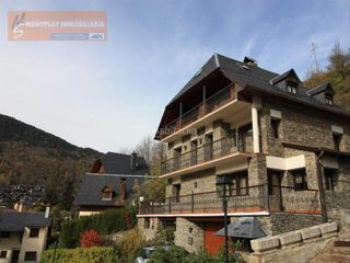 Casa in Vielha e Mijaran. Fantástica casa - chalet en venta en la solana de vielha