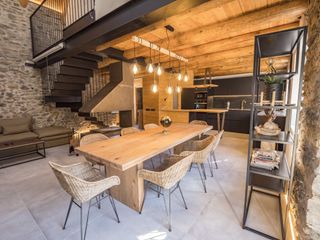 Casa in Vielha e Mijaran. Casa de pueblo rehabilitada en venta en vielha centro