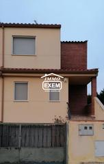 Casa adossada a Golmés. Casa en venta en golmés