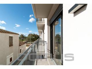 Location Appartement à Carretera de bunyola 74. Obra nueva, de tres habitaciones, dos baños , balcón, climatizac