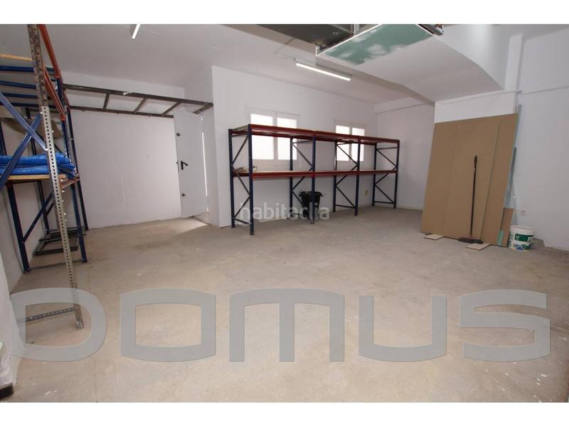 Foto d3c5f952-4664-4f69-b6dc-03b1744fe12b. Lloguer local comercial a tres de abril 49 a Vinyets-Molí Vell Sant Boi de Llobregat