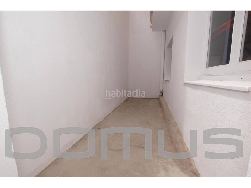 Foto 2f81f977-fa77-4484-8e02-abe9ccff25cc. Location local commercial dans tres de abril 49 dans Sant Boi de Llobregat