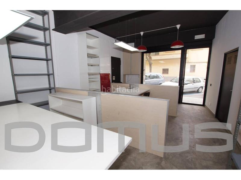 Foto b454b0ef-97b1-4708-93b0-7cd313e03355. Location local commercial dans tres de abril 49 dans Sant Boi de Llobregat