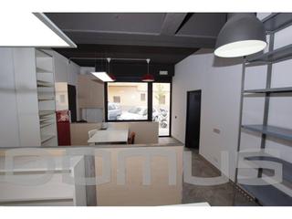 Miete Geschäftsraum in Tres de abril  49. Local en alquiler junto plaça catalunya.