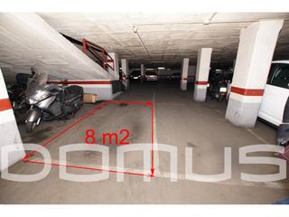 Lloguer Aparcament cotxe  Riera baste. Parking en venta en centre