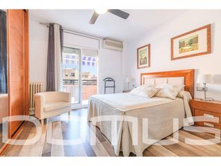 Maison jumelée à Marianao. Casa unifamiliar adosada con piscina
