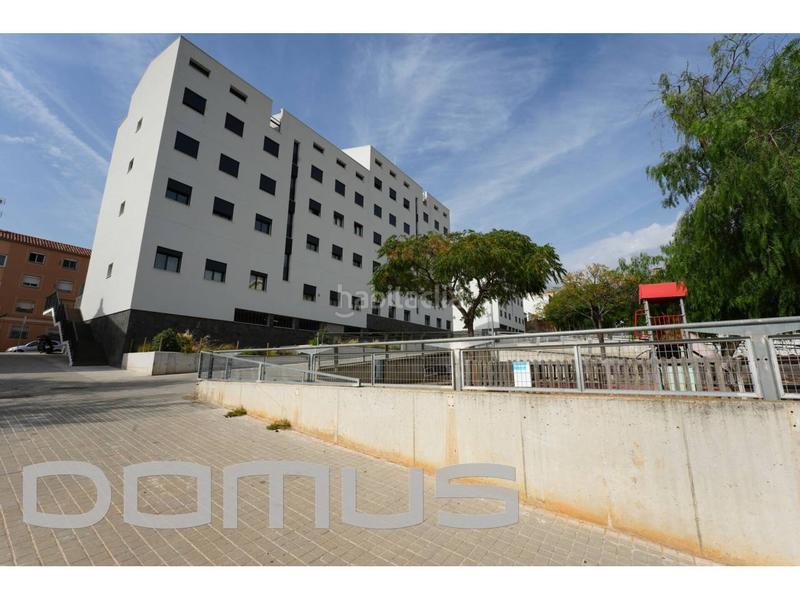 Foto 762770ae-8e2b-4bfc-be93-8b2397125f0a. Rent penthouse with heating parking in Bufalà Badalona