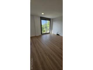 Lloguer Pis  Narcís baiges  2-16. Obra nueva, de tres habitaciones, dos baños , balcón, climatizac
