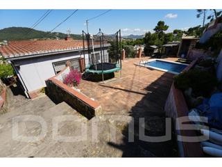 Maison à Sant Vicenç dels Horts. Sant vicenç dels horts  sant antoni  casa reformada a 4 vientos