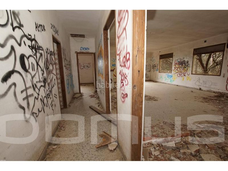 Foto 43cdea72-87dc-48fc-8c0d-e28ceb3adbde. Masia amb aparcament a Piera