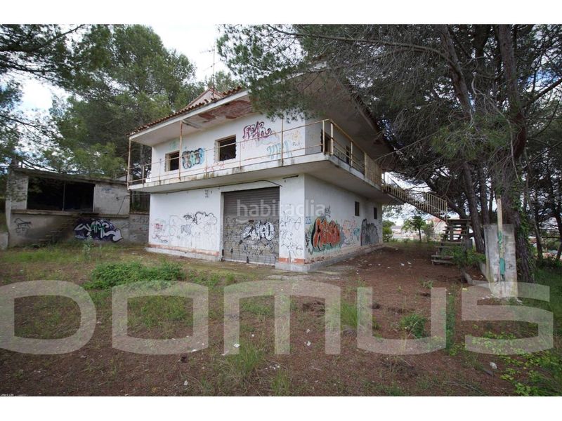 Foto c0487de9-8238-403f-87c0-4848a657599a. Masia amb aparcament a Piera