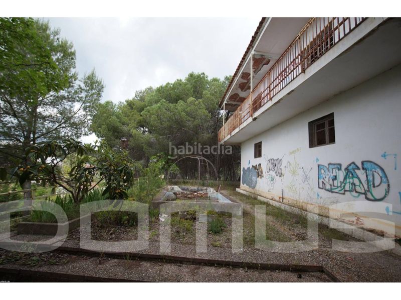 Foto c7ff25ec-3dd5-4a5c-8938-c981d64e5756. Masia amb aparcament a Piera