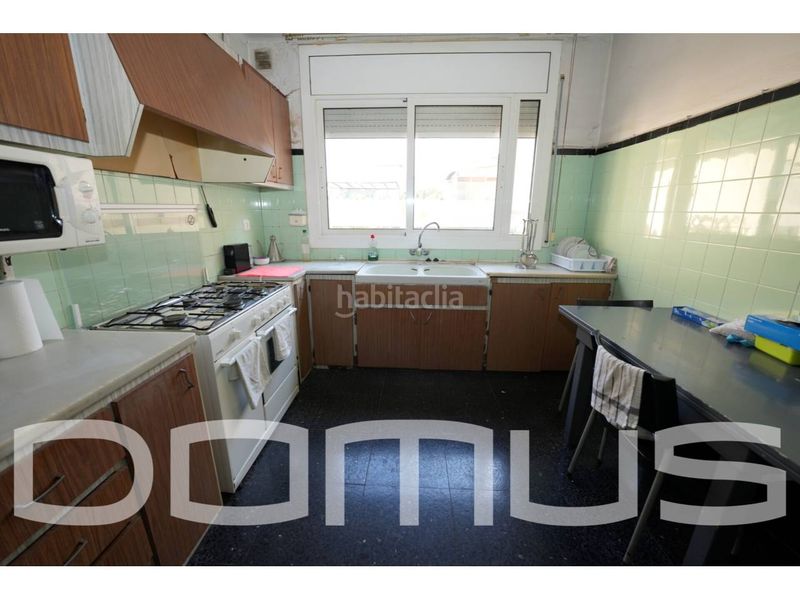 Foto fc998778-37ca-49a3-9e5c-98f659461f28. Haus mit heizung parking in Centre Sant Boi de Llobregat