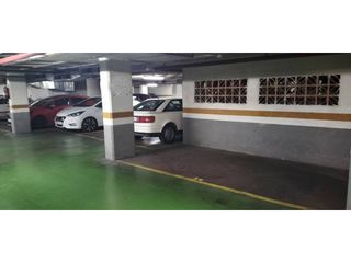 Aparcament cotxe a Sant Vicenç dels Horts