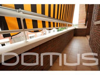 Pis a Vinyets-Molí Vell. Amplio piso 4 habitaciones