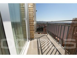 Penthouse in Sant Vicenç dels Horts. Ático en venta en sant vicenç dels horts  el turó