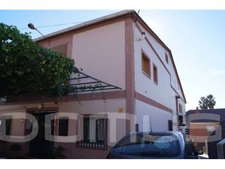 Casa a Els Avets-Can Serrafossà-Ximelis. 2 viviendas  negocio hosteleria en la mejor zona de rubi
