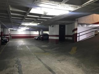 Parking voiture  Industrial. Se vende plaza de parking grande!