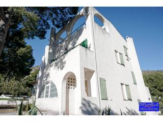 Casa a El Poal. Espaciosa casa pareada con encanto mediterrneo en castelldefels