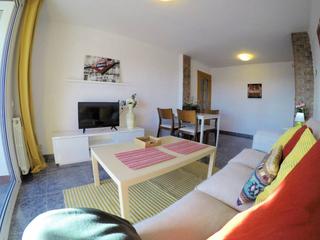Piso  Mare de deu de bellvitge. Venta de piso en lhospitalet de llobregat  bellvitge
