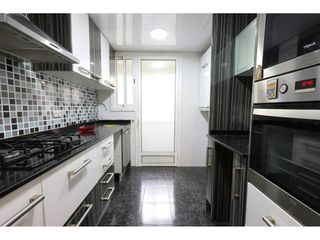 Pis  Calle prat. Piso con balcon reformado