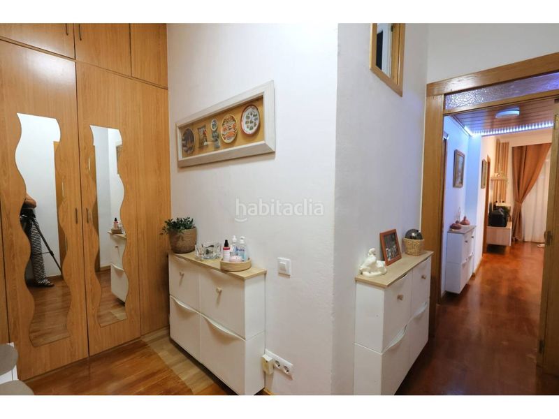 Foto 15f5b697-0c4d-43a5-a81d-a6e022b4a2bd. Pis a Raval Barcelona