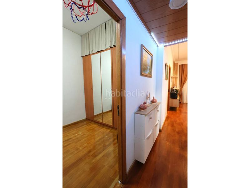 Foto 1eafc238-f595-4915-b4e6-bf4b69be014f. Pis a Raval Barcelona