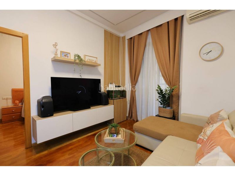 Foto 90cc8595-06c8-4dab-8a0e-b73409b37e72. Pis a Raval Barcelona