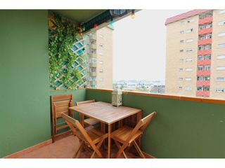 Piso  Avenida vilanova. Piso con balcon y vistas despejadas