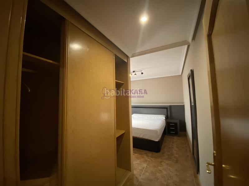 Foto 1d9ccfce-8aab-4b5b-9118-543fb8b96efc. Piso  en Camarena