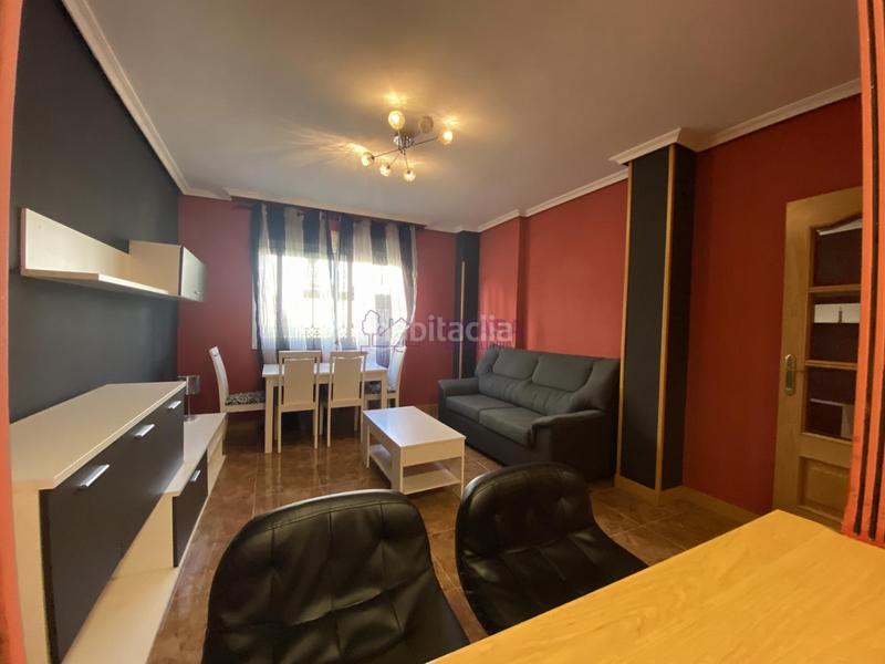 Foto 23a7d2aa-9c2e-4a08-a9d7-384a2ca785aa. Piso  en Camarena