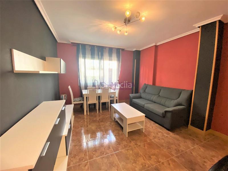 Foto 5441f658-aaab-4337-9183-15f451275fe3. Piso  en Camarena